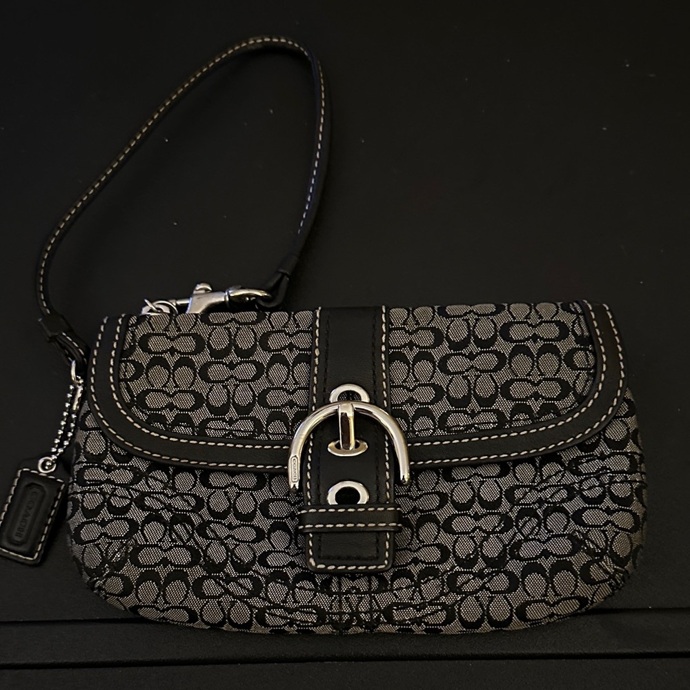 Coach Signature Black and Gray Designer Women's Bag